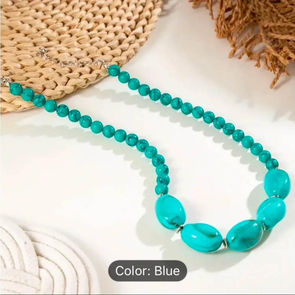 Elegant Blue Beaded Necklace - Picture 4 of 6